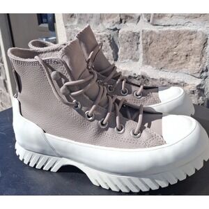 Converse Chuck Taylor All Star Lugged 2.0 Boots Women's (Size 5.5) Hummus/Egret